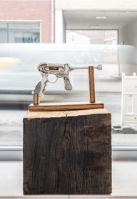 Warmweiherstrasse 23 GUNS (glazed ceramic on wooden socles)